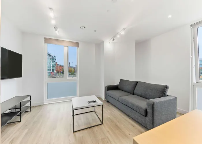 Brand New Student Only Ensuites In Leeds Semesterbostad Elland